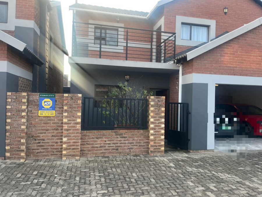 4 Bedroom Property for Sale in Heuwelsig Free State